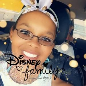 Meet your Posher, Desiree